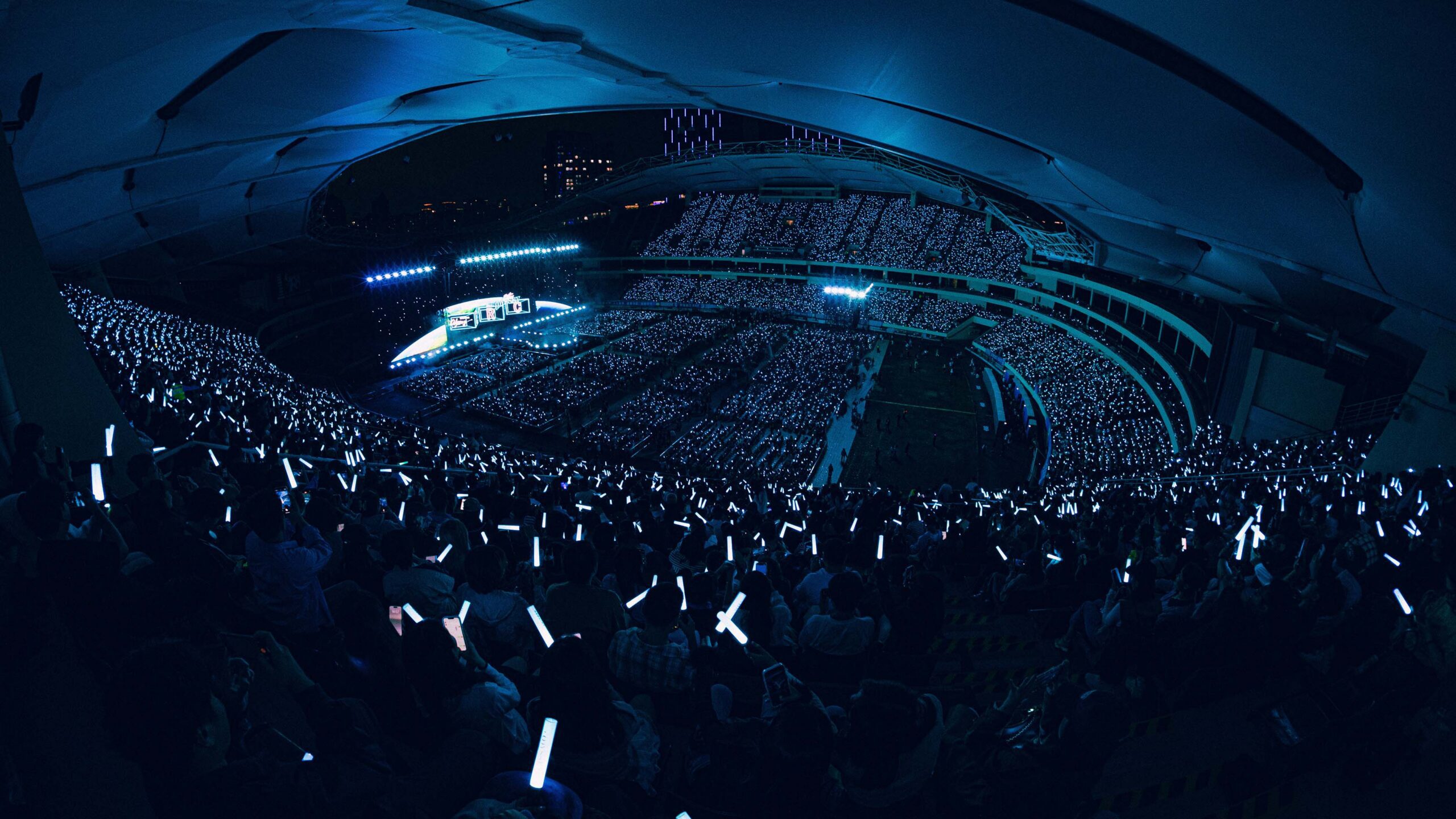 周興哲上海站化身公益行動派 籲現場捐款點亮「愛的星空」 | 索引新聞 INDEX News