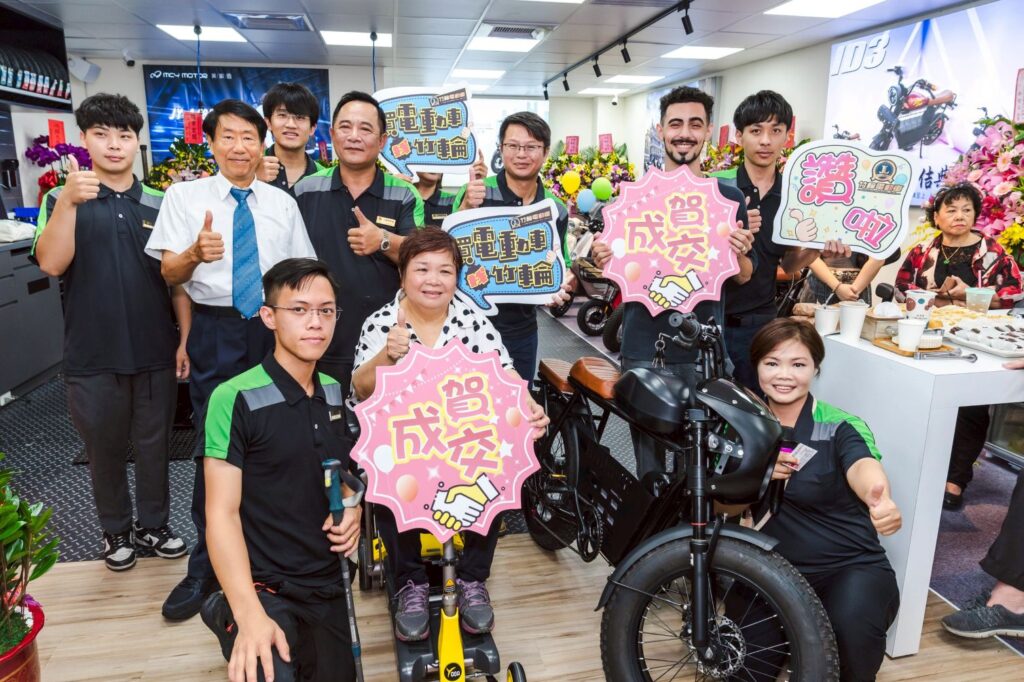 圖▲竹輪電動車透過「連鎖經營、假日無休、終身道路救援」 的服務鐵三角，瞄準北部短程交通的代步需求、及無駕照免稅金重自主的消費者。(圖/業者提供)