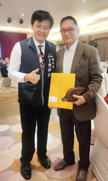 82歲嬤體力驚人24時未眠! 警暖送火車站 - 報新聞 Mega News