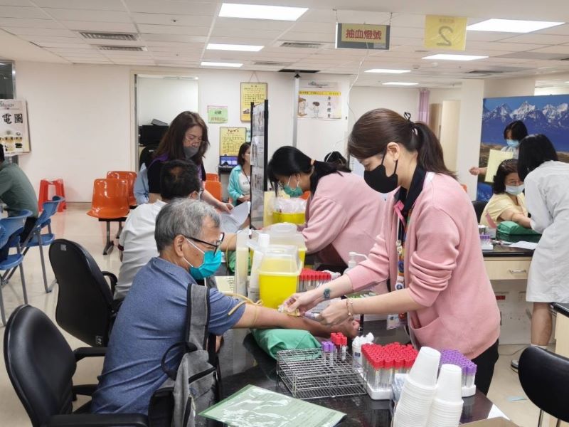 《圖說》新北市立聯合醫院也呼籲，透過定期健檢及早發現異常，可協助長者及早接受進一步檢查及治療。〈農業局提供〉